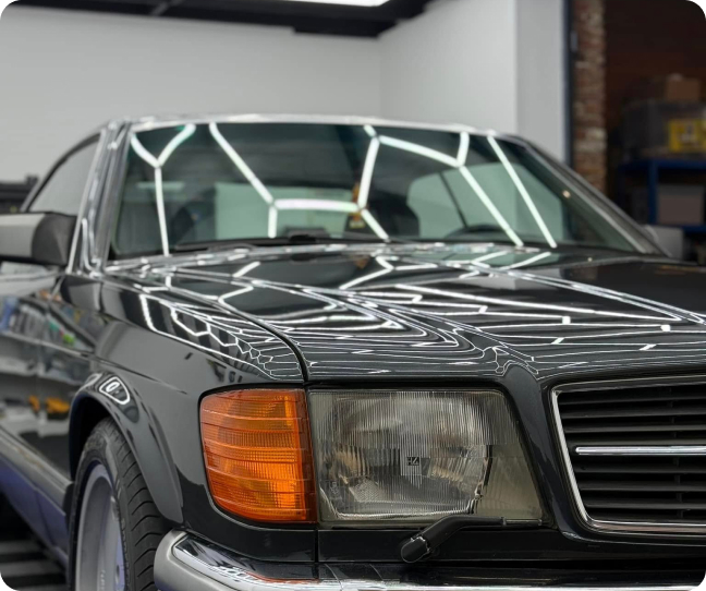 Detailing phares automobile